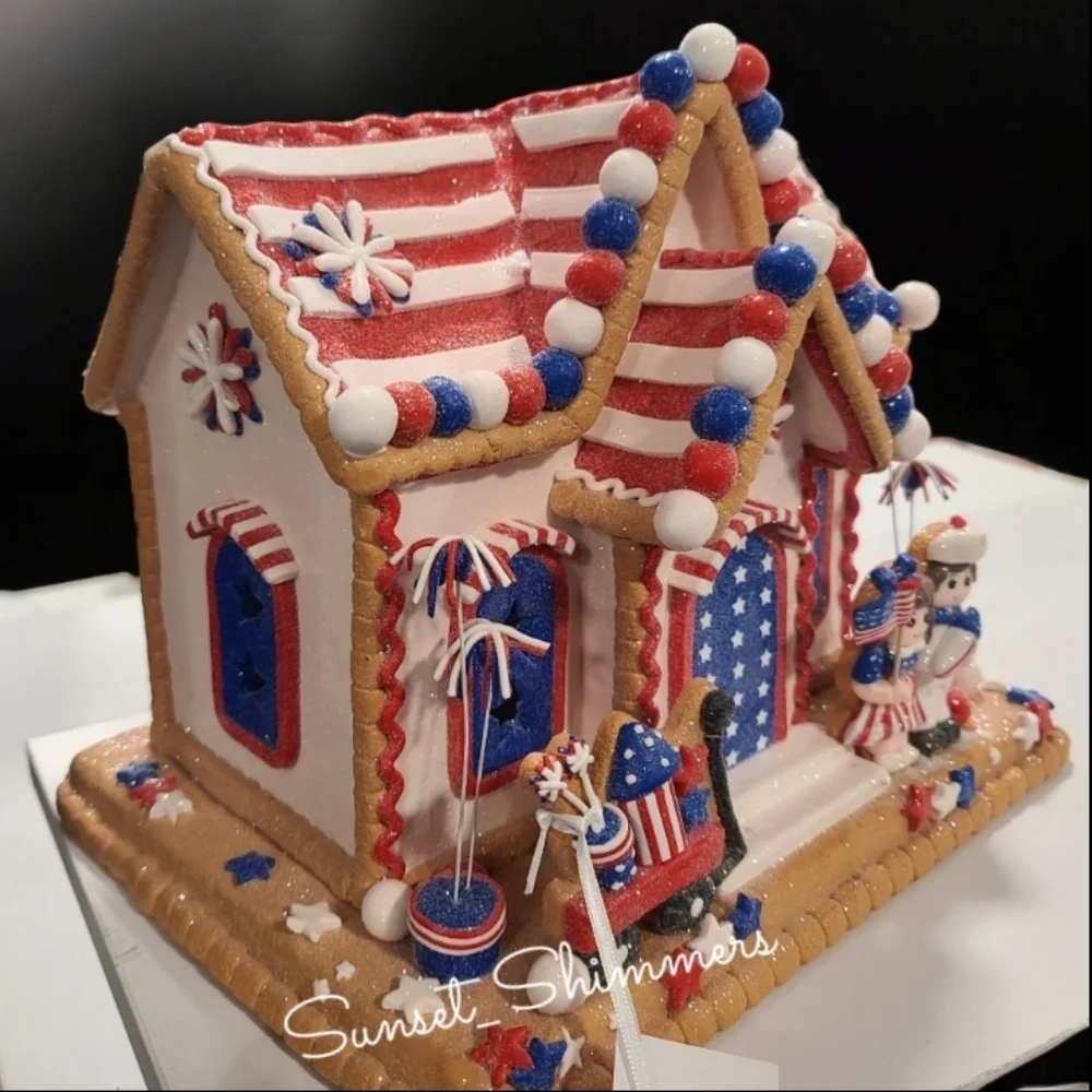 Patriotic LED 4th of July AMERICANA Gingerbread House Stars & Stripes Lighted - Picture 4 of 13